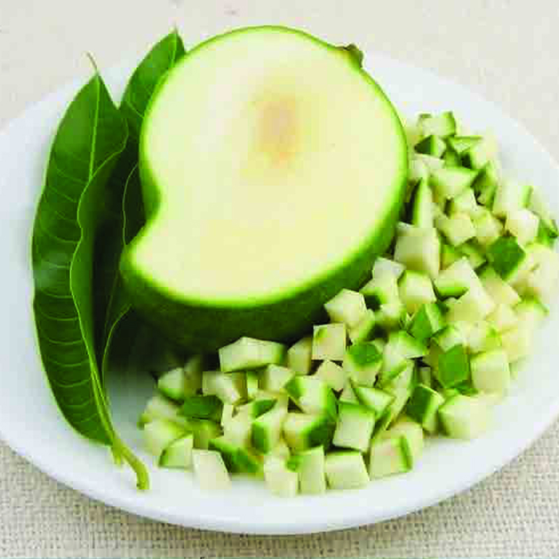 cut green mango